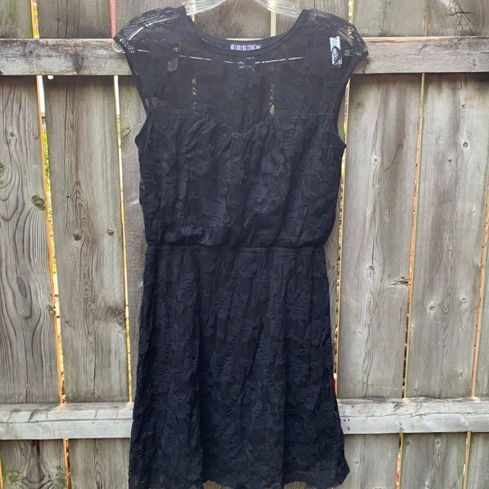 Paper Doll lace dress sz. S